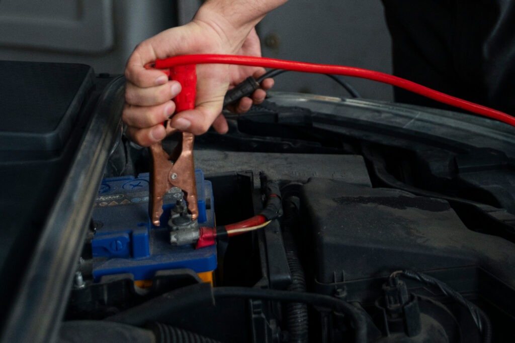 Entretien Batterie, mécanique auto au garage KER-AUTO à Kervignac sur le secteur de Riantec, Hennebont, Languidic, Inzinzac-Lochrist et Brandérion.