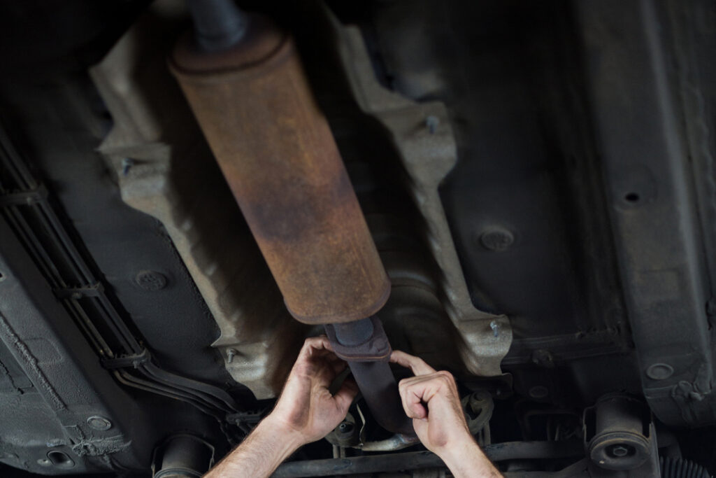 Echappement Mecanique au garage KER-AUTO à Kervignac sur le secteur de Riantec, Hennebont, Languidic, Brandérion.